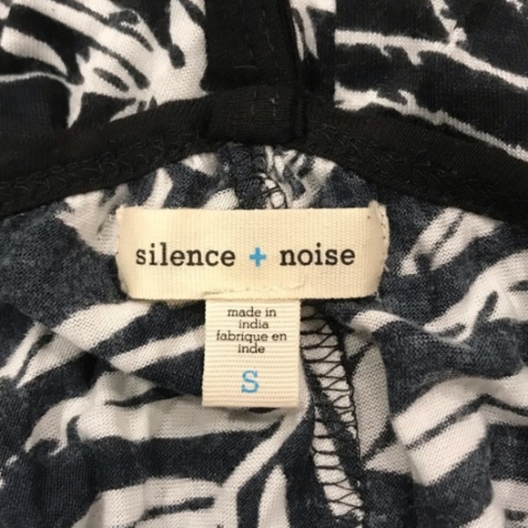 Urban Outfitters Silence + Noise Abstract Floral Trapeze Tank Top Size Small - Picture 3 of 8